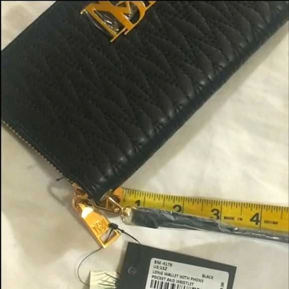 Badgley Mischka Monogram Diamond Quilted Long Wallet W Phone Pocket & Wristlet